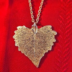 Avon Real Aspen Leaf Filigree Pendant